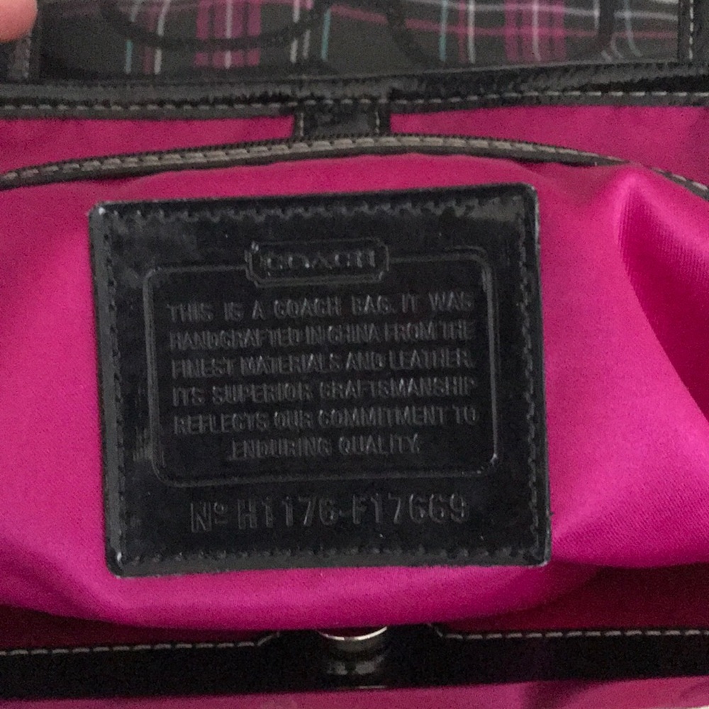 Barely used coach poppy collection purse - Picture 7 of 7